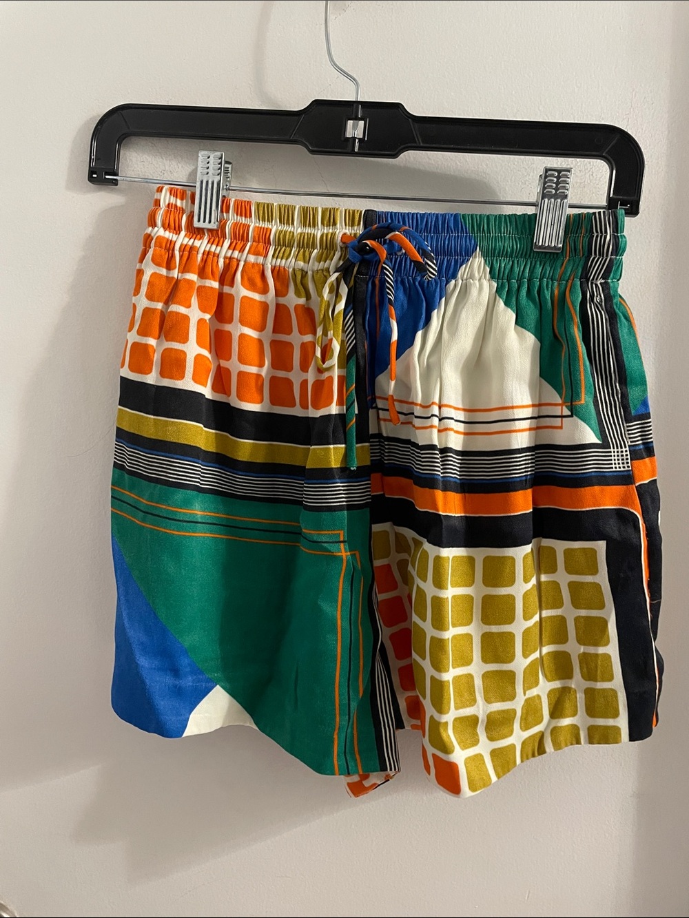 NWOT Song of style XS Multicolor pattern drawstring elastic waist pockets shorts
